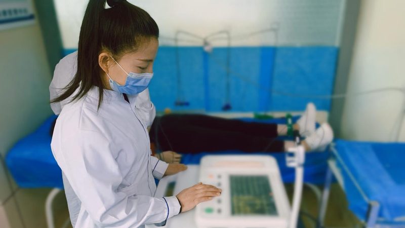 孕前检查结果的出具时间因检查项目和医院的不同而有所差异。一般来说，以下几种情况：